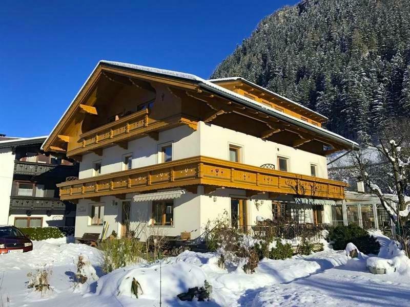 Gaestehaus Elisabeth Bed & Breakfast Mayrhofen Exterior photo
